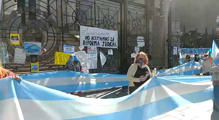 Imágenes del banderazo - Crédito: Fabián Marelli