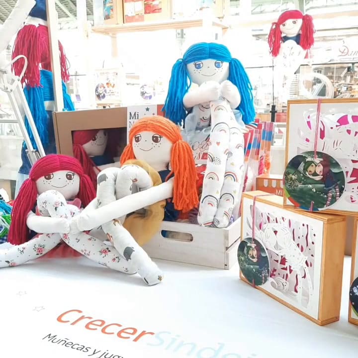 Las muñecas que abrazan, de Natina juguetes