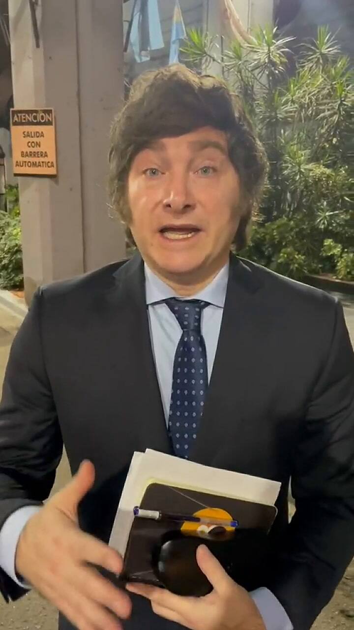 Javier Milei desechó el “efecto Massa” y explicó las razones detrás de la fuerte caída del dólar