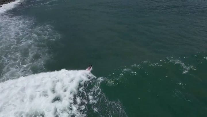 Surf en Olon y Montañita, Ecuador - Crédito: DIGIT9