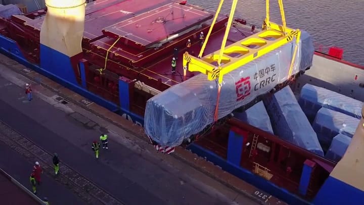Llegaron desde China 20 nuevas locomotoras para el tren San Martín de cargas
