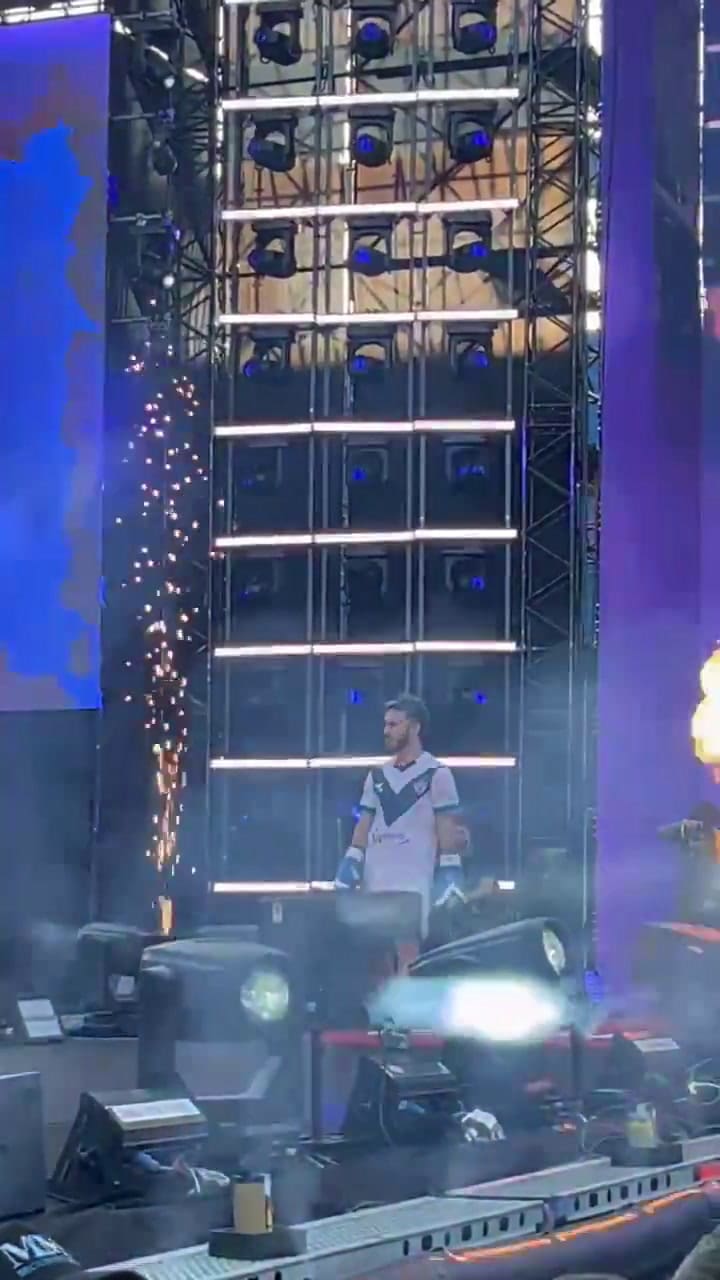 La entrada de Yeyo de Gregorio al estadio de Vélez