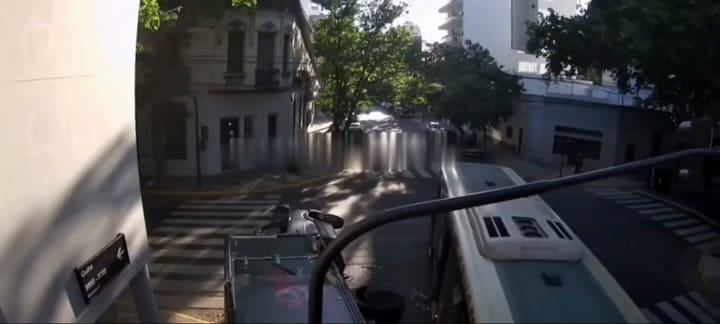 Así fue el choque entre un colectivo y un furgón en el barrio de Almagro