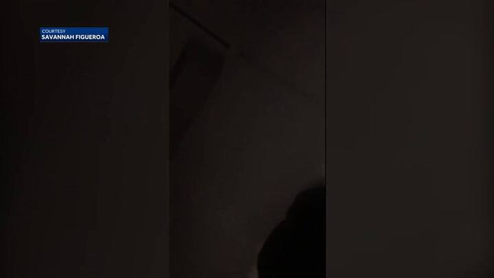 Un pasajero sin control generó caos en pleno vuelo y acusó a mujer de “robar su ADN'