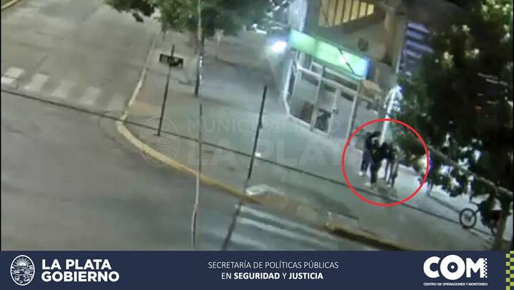 Un hombre olvidó a su hijo de cinco años encerrado en un cajero automático