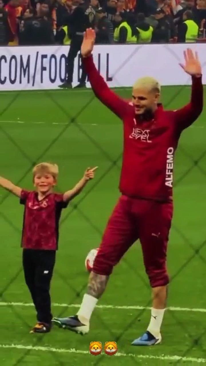 Mauro Icardi entró con el hijo de la China Suárez y un detalle del nene no pasó desapercibido