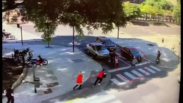 Persecución y detención de dos motochorros