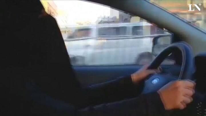 Las mujeres podrán conducir en Arabia Saudí