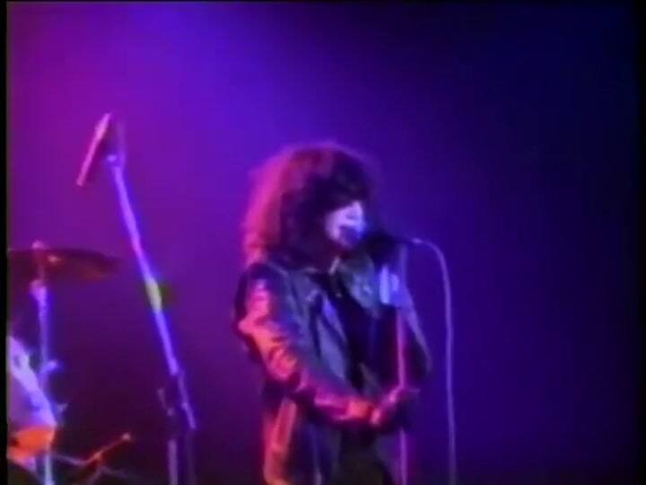 Ramones - Blitzkrieg Bop 1987 – Fuente: YouTube