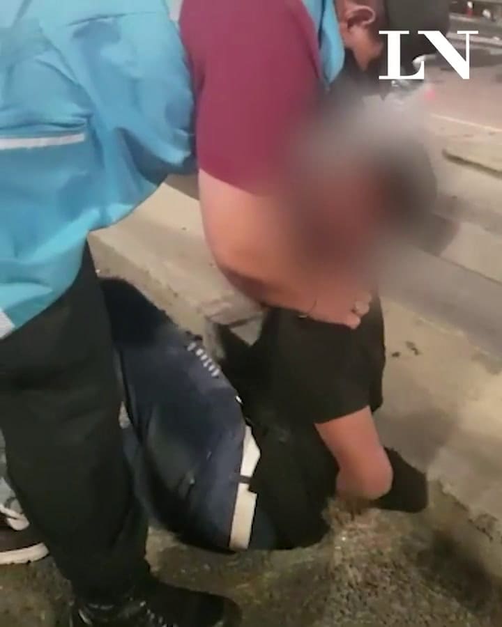 Detención menor blureado