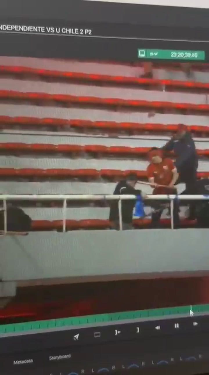 Un hincha de Independiente le pegó a uno de U. de Chile
