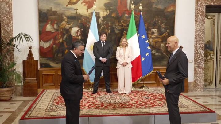 Antes de ver al Papa, Milei se reunió con Meloni