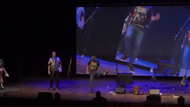 Alejandro Szykula en los 20 años de Alejo y Valentina