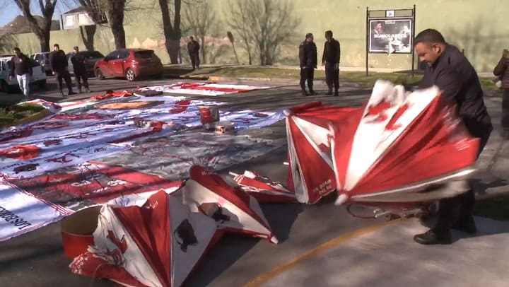 Allanamiento a barra de River - Fuente: Youtube