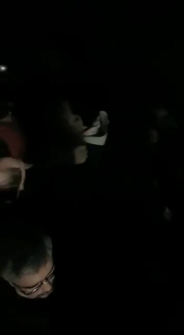 Trabajadores del subte discuten con efectivos policiales: '¿vas a manejar vos?' - Fuente: Twitter