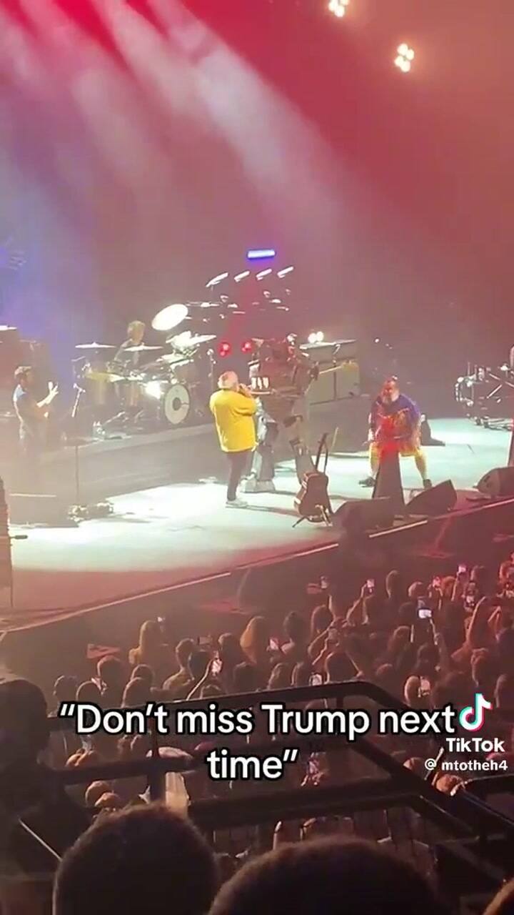 El comentario contra Trump en medio de un recital de la banda de Jack Black