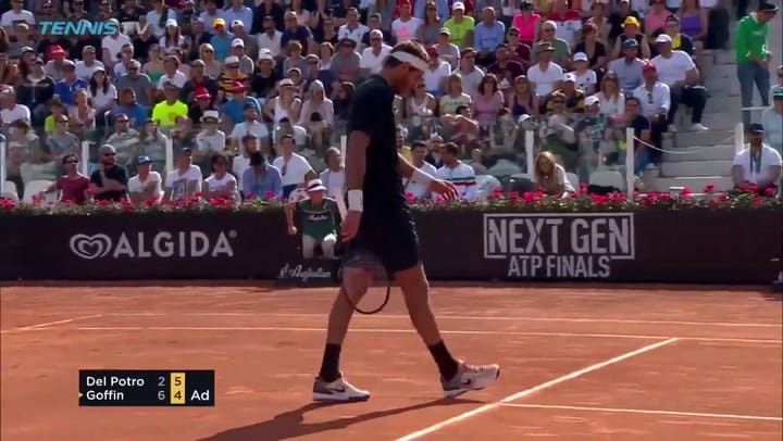 Así se retiraba Del Potro del partido ante Goffin, por un dolor en el aductor - Fuente: Twitter