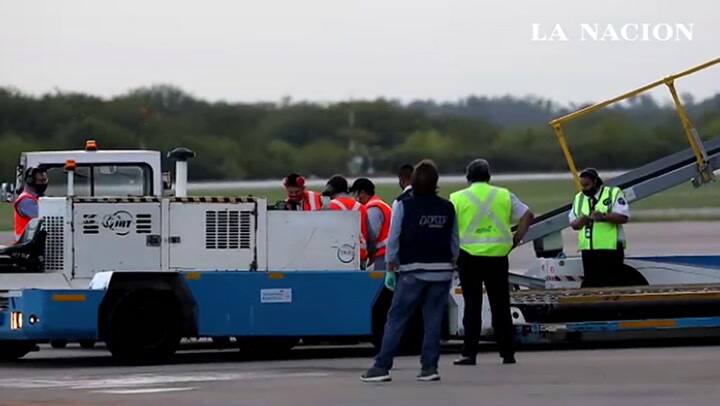 Sputnik V: arribó el avión de Aerolíneas procedente de Moscú con una nueva partida de vacunas