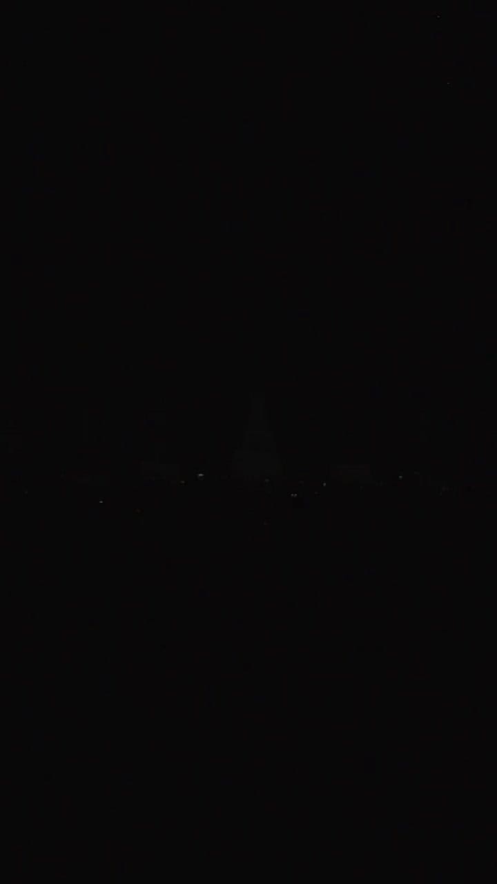 La rapera argentina Cazzu anunció su embarazo en pleno concierto