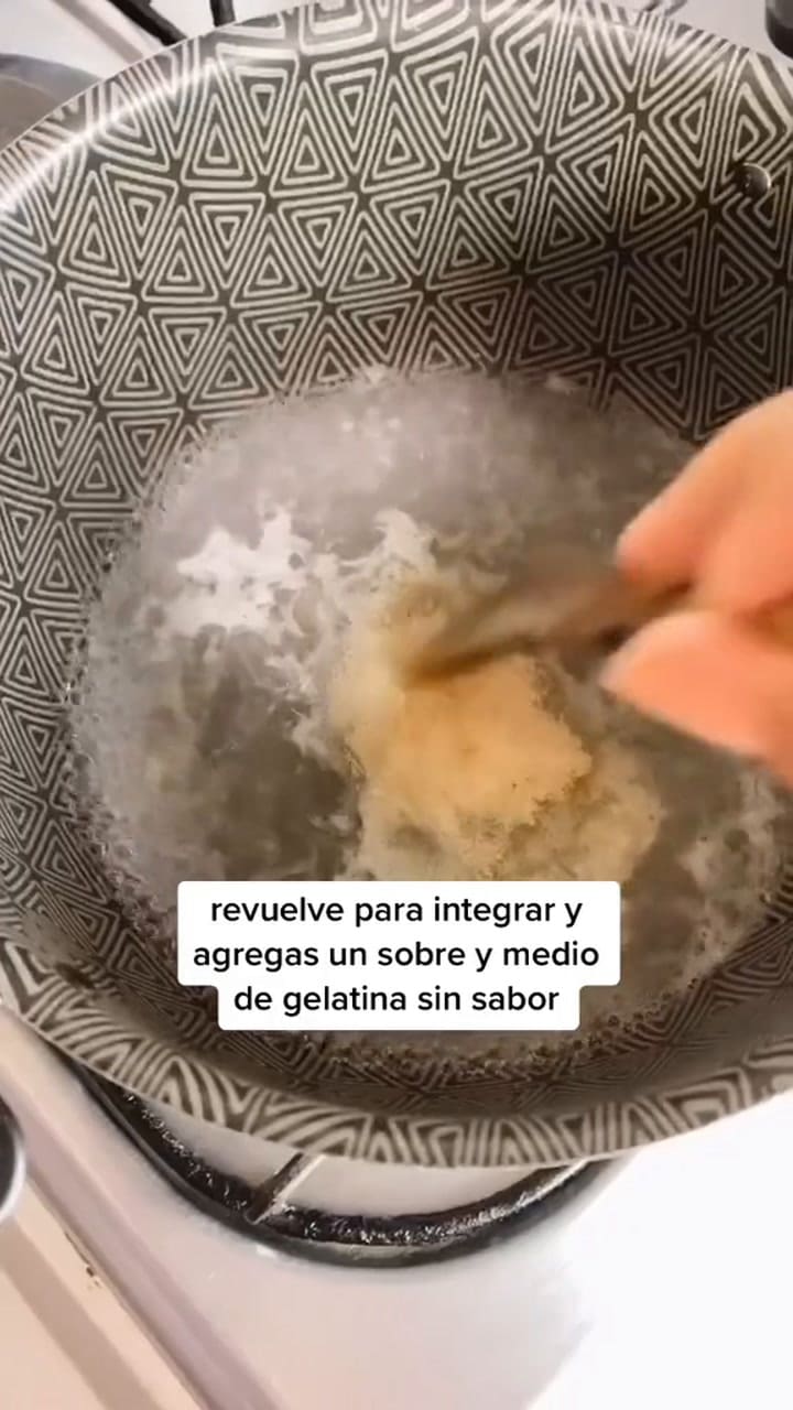 Aprendé a preparar este remedio casero de gelatina con limón