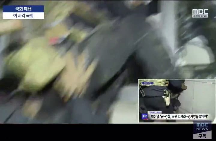 El presidente de Corea del Sur decreta la ley marcial en medio de una fuerte puja con la oposición y provoca protestas y caos