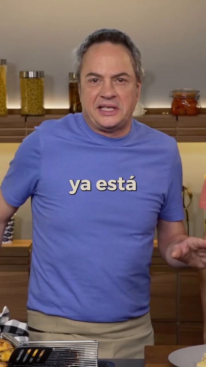 La receta perfecta para conseguir un pollo al horno jugoso, según chefs con estrellas Michelin