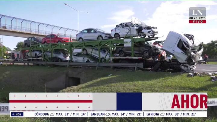 Fuerte choque en la Autopista Panamericana: hay dos muertos y varios kilómetros de demora