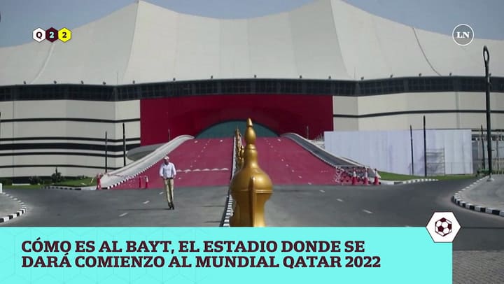 El estadio de la inauguración y el lugar para rezar dentro del estaido