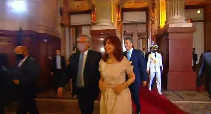 Qué escribió Alberto Fernández en los Libro de Honor de Diputados y Senadores.- Fuente: LN+