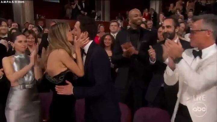 Adrien Brody y el discurso más largo de la historia de los Oscar