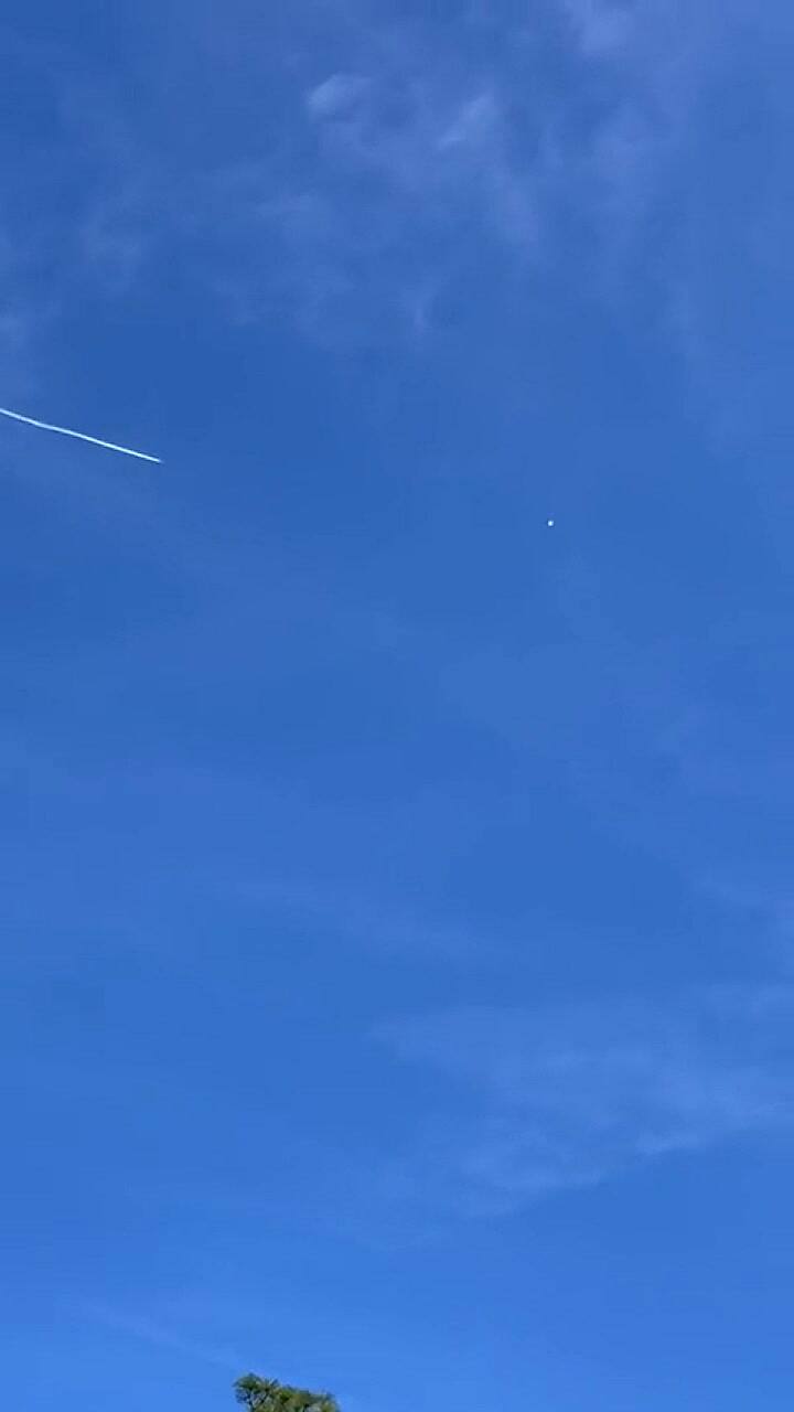 El momento del derribo del 'globo espía chino' en Estados Unidos