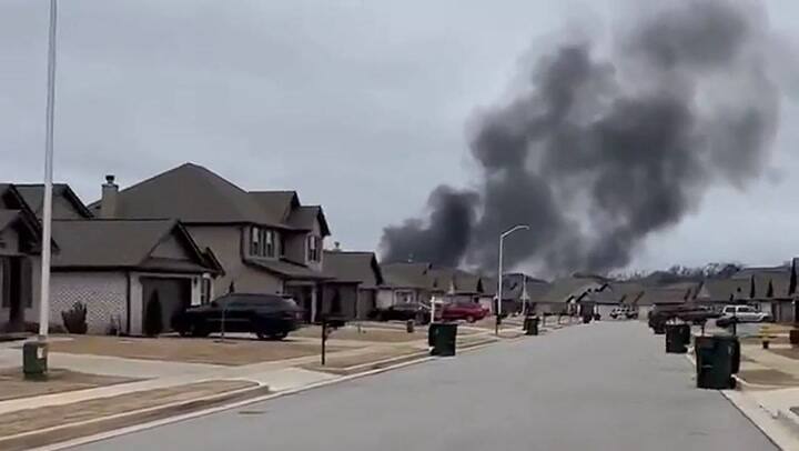 Estados Unidos: cayó un helicóptero militar sobre una autopista en Alabama