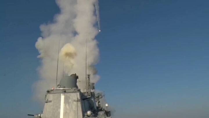 Así disparaba Rusia hacia un depósito de armas ucranianas