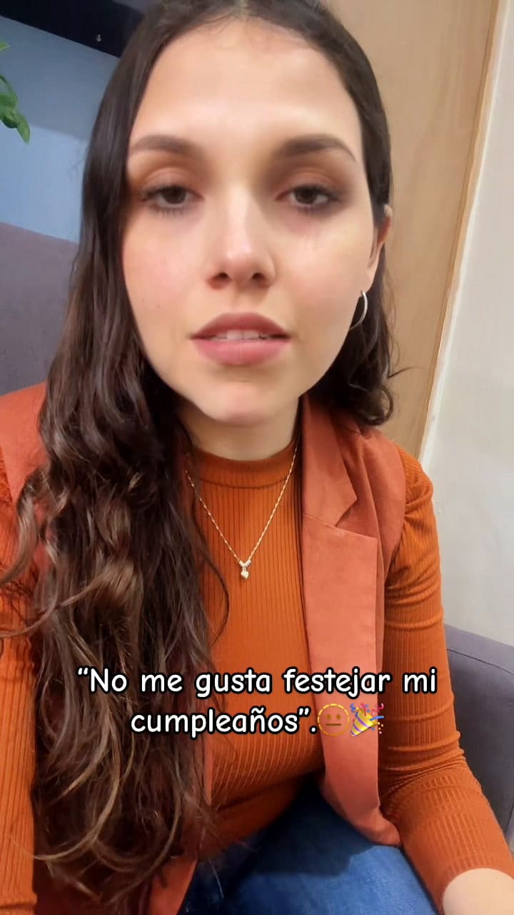 "No es justo llegar a la adultez y no saber lidiar con un poquito de atención", aseguró la psicóloga Esparza