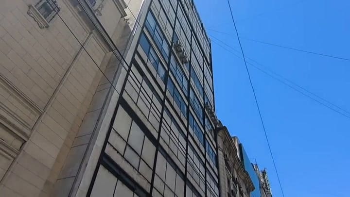 Temblor en el piso 10 del Teatro Cervantes.