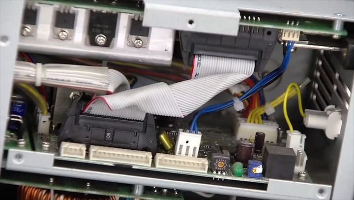 La Soluboard es una placa hecha de fibras vegetales que permite recuperar los componentes metálicos