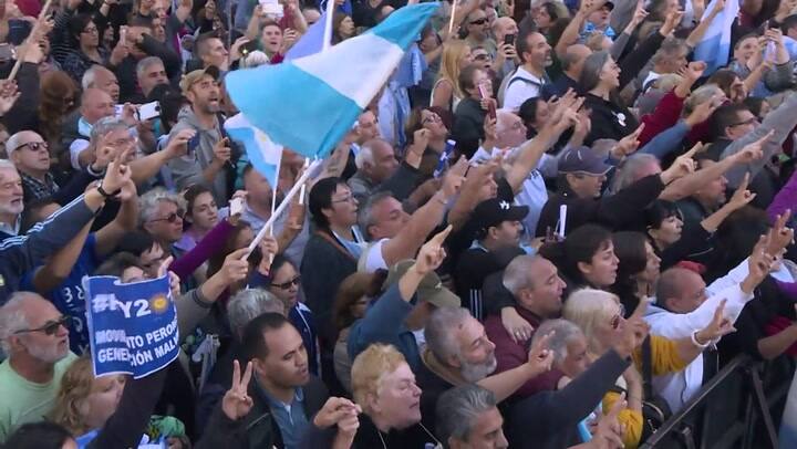 Multitudinaria marcha rechaza acuerdo con el FMI en Argentina - Fuente: AFP