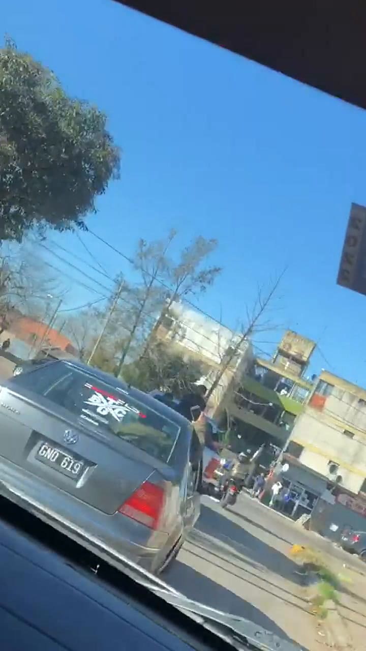 Procesión y tiros al aire en un funeral 'tumbero' en La Matanza