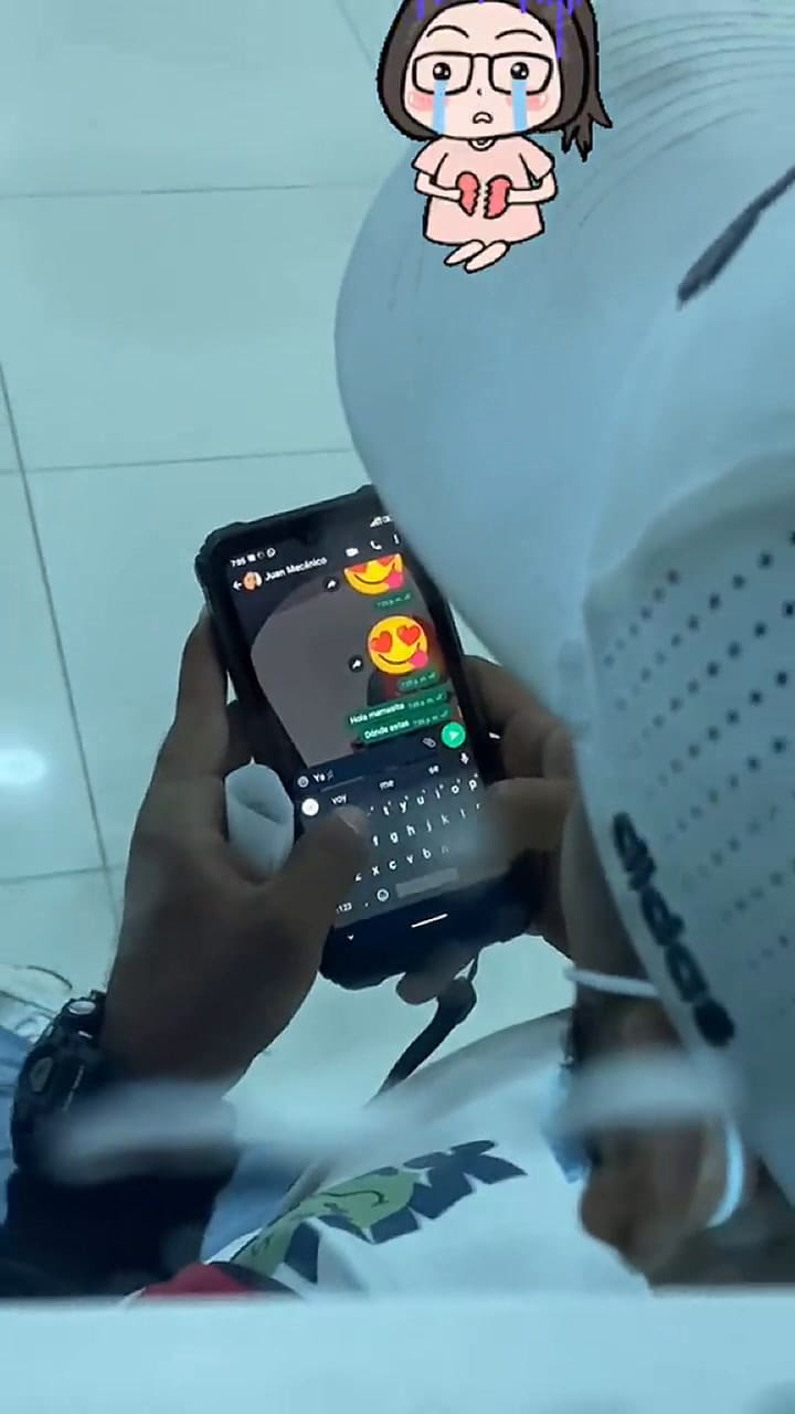 Su amante estaba registrada en contactos como 'Juan mecánico', pero lo descubrieron