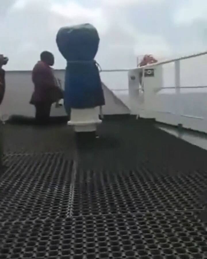 ¡Nos atacan piratas!': el video del brutal asalto a un barco en el golfo de Guinea