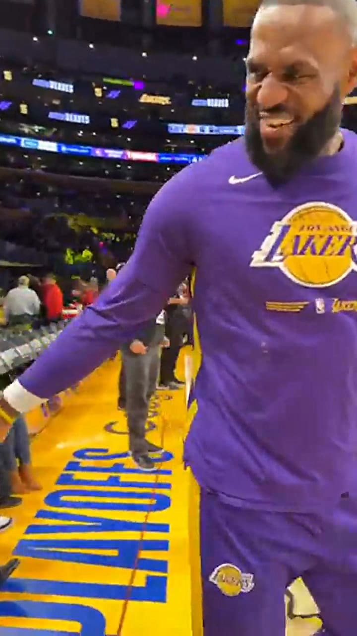 Jack Nicholson junto a LeBron