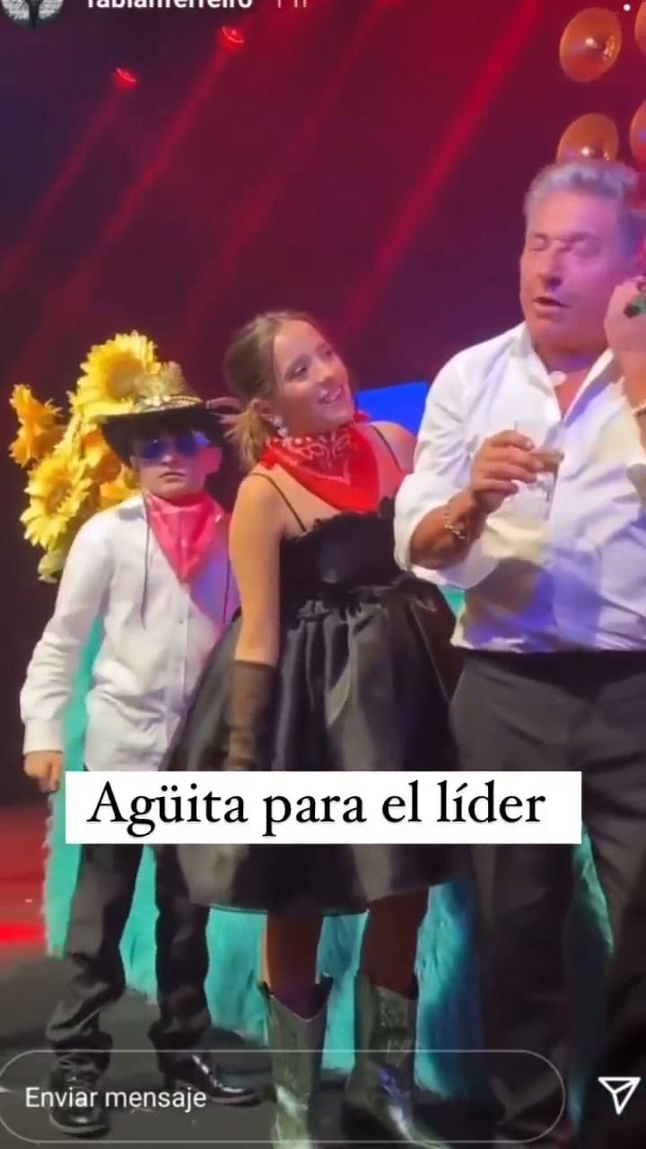 Ricardo Montaner cantó 'Bésame' en la boda de Ricky y se emocionó