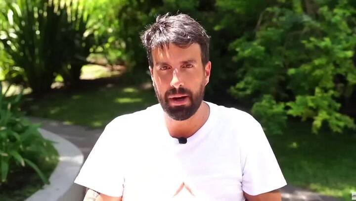 Flavio Azzaro volvió a cargar contra Kun Agüero: 'Juega con Independiente'