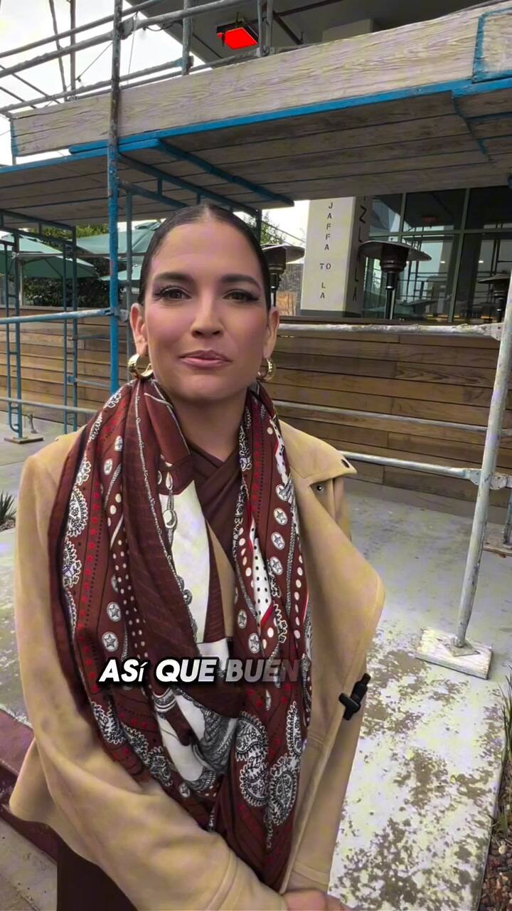 Cumplí Mi Promesa! Por Fin Pude Regresar A Regalarles Esta Serenata A La Gente Del Restaurante Que No Me Trató Tan Lindo, Para Que Con Este Pequeño Detalle Puedan Apreciar Lo Lindo Que Es Nuestro Idioma Y Que (2)