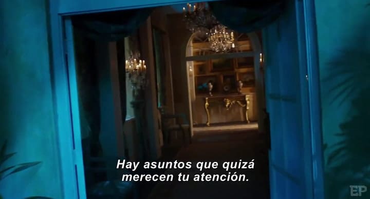 Alicia a través del espejo - Trailer