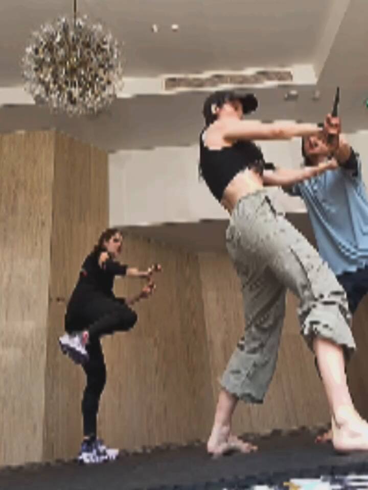 Eva de Dominici mostró su arduo entrenamiento en Tailandia