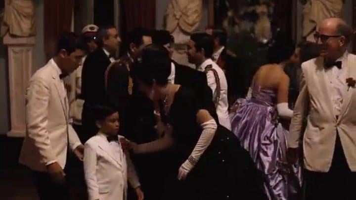 El beso de la traición - Fuente: Youtube