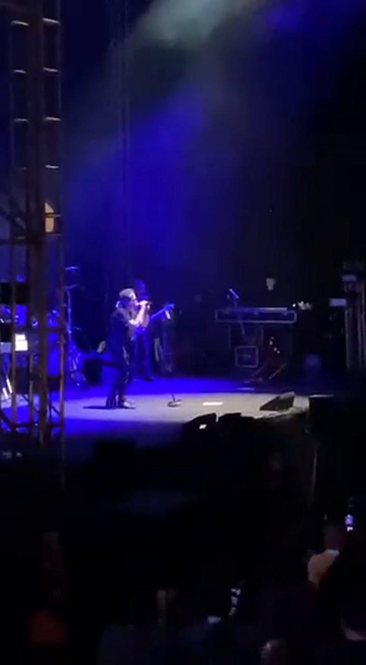 Abucharon a Andrés Calamaro en Colombia