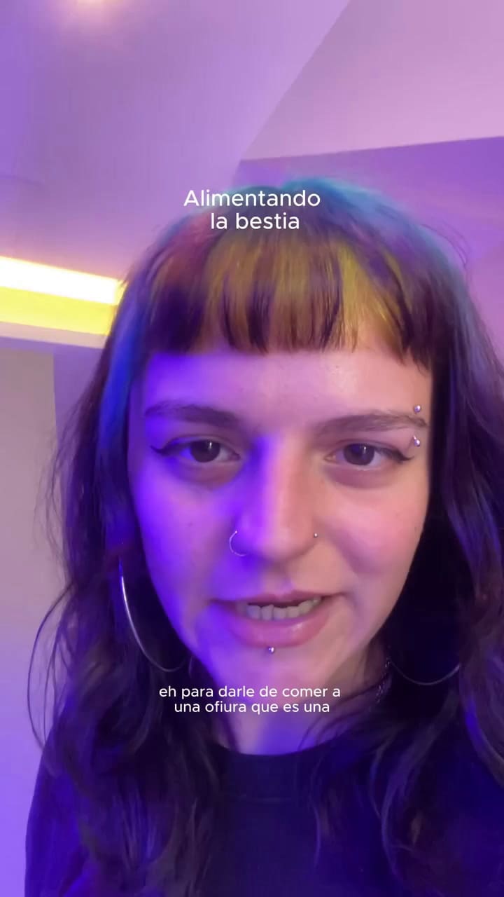 Sus videos tienen como protagonista a fauna marina poco común