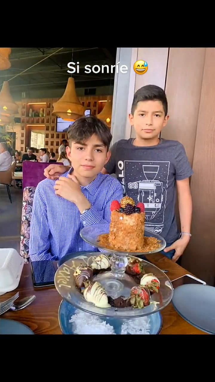 Su mamá lo defiende ante críticas en tiktok